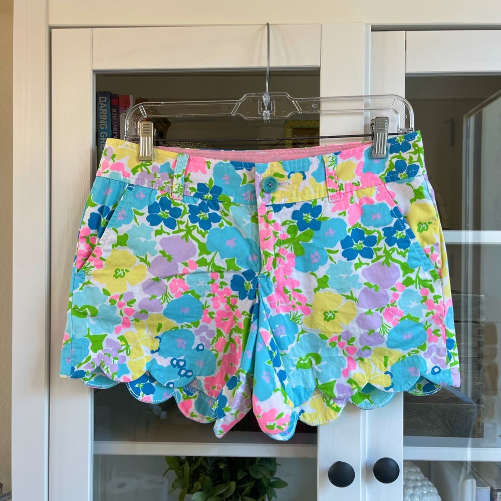 Lilly Pulitzer Buttercup Shorts Size 2
